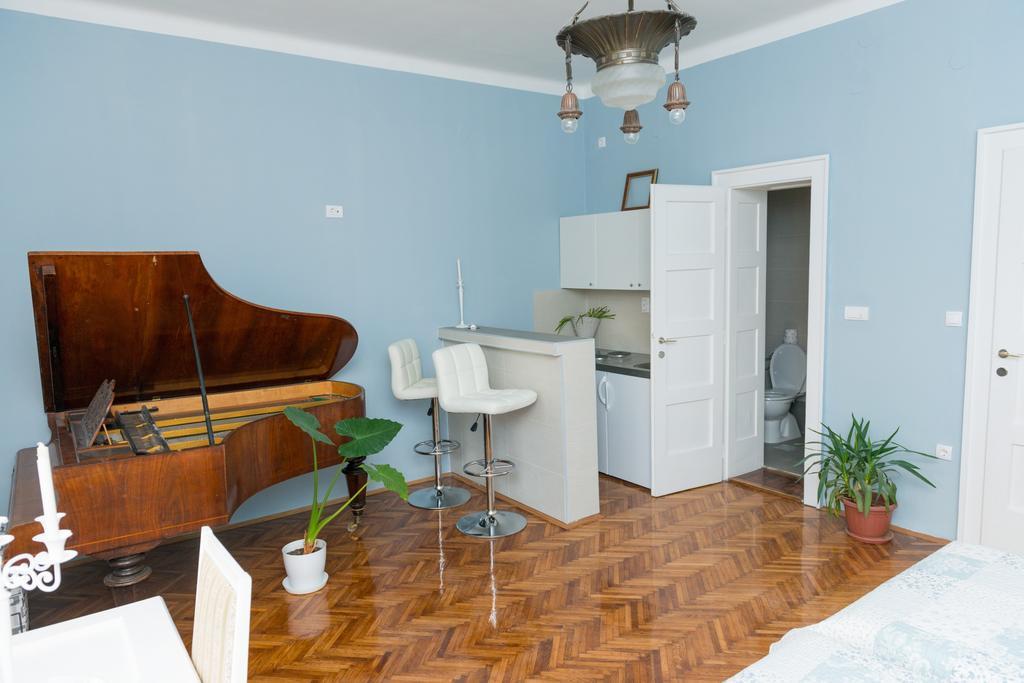 Apartments Girasole Novi Sad Room photo